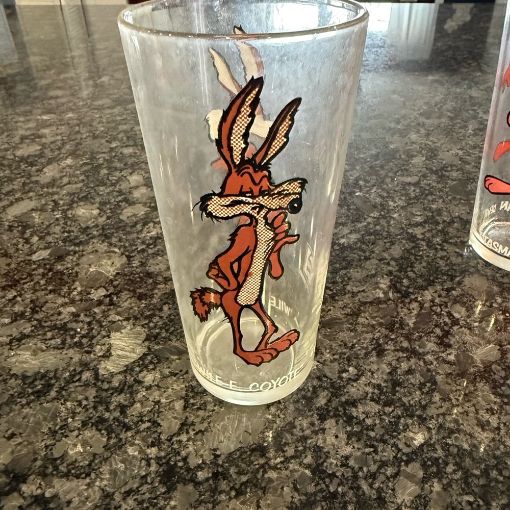 Vintage 1970’s Wile E Coyote Pepsi glass
